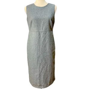 Gap wool dress/jumper size 6 with cut out hem.